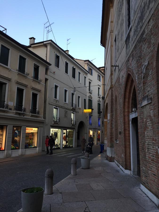 Portico Oscuro Deluxe Apartment - Centro Citta Treviso Exterior foto
